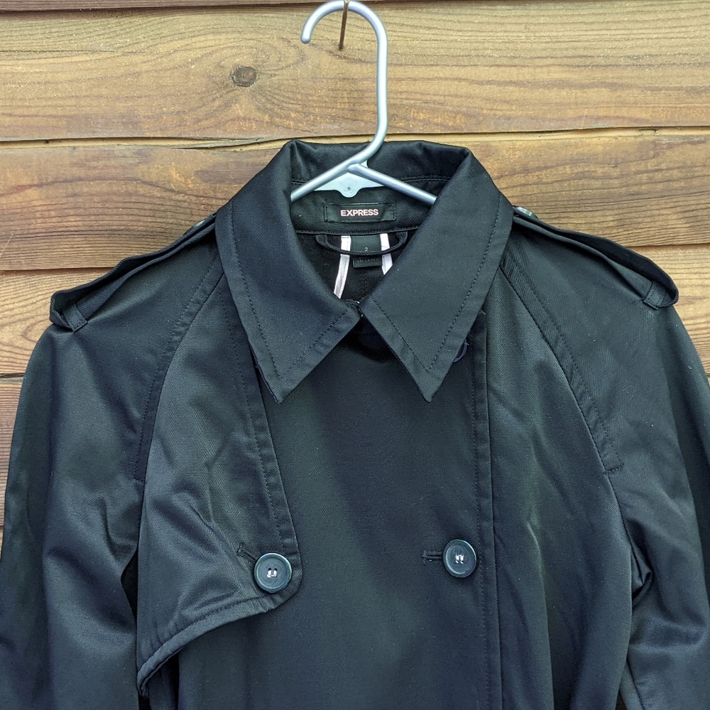 Express woman's nylon belted french coat, looks NWOT - Picture 6 of 12